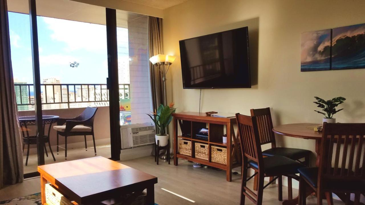 Waikiki Kuhio 1-Bedrm Apt, Ocean View, Free Parking & Wifi Honolulu Esterno foto